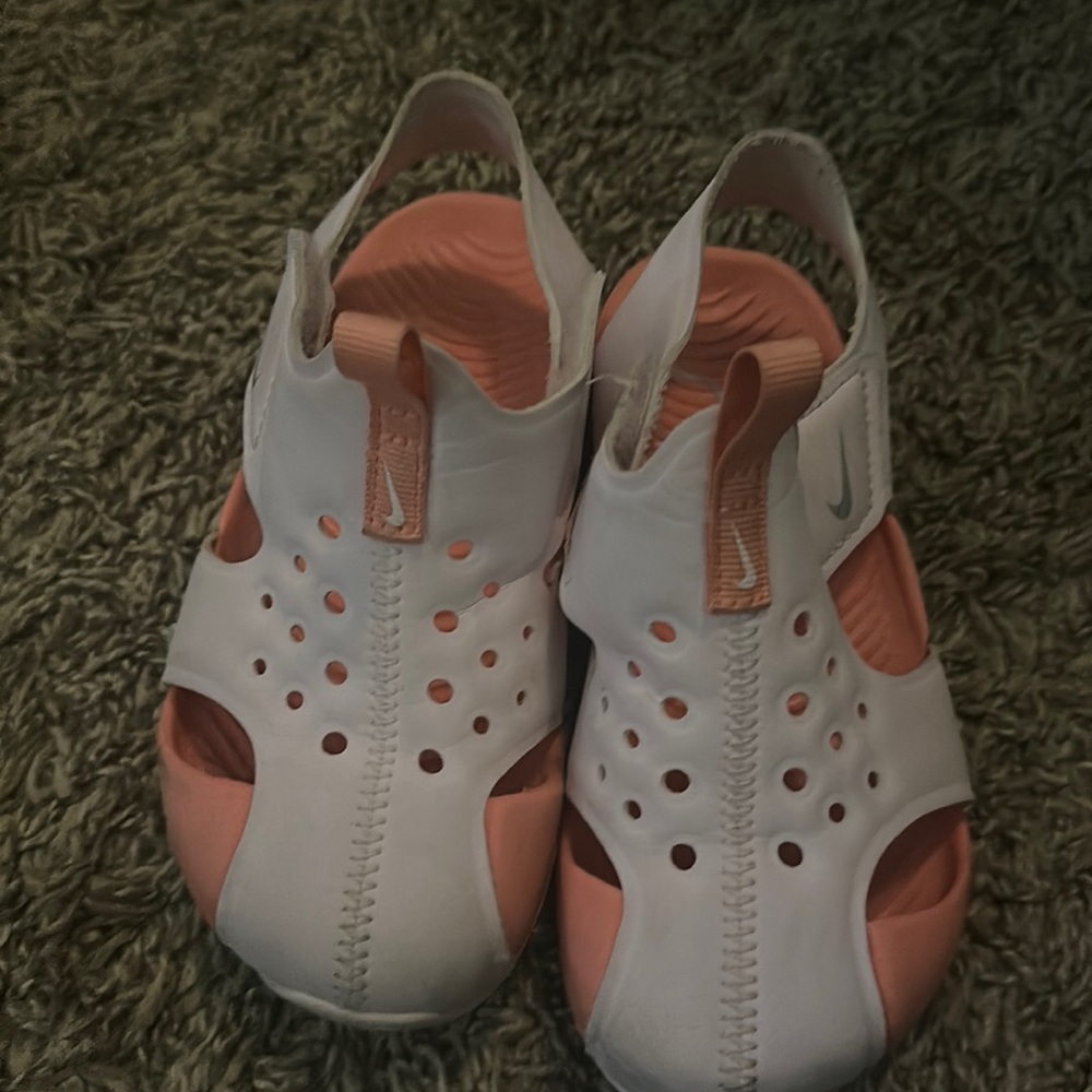 Water Shoes/sandals